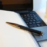 ノートとペン_計画を立てる