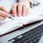 ノートに計画を書く